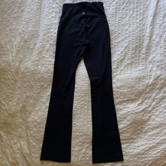 Lululemon align High-Rise mini flare pant *extra short in navy blue, size 2 - Picture 8 of 8